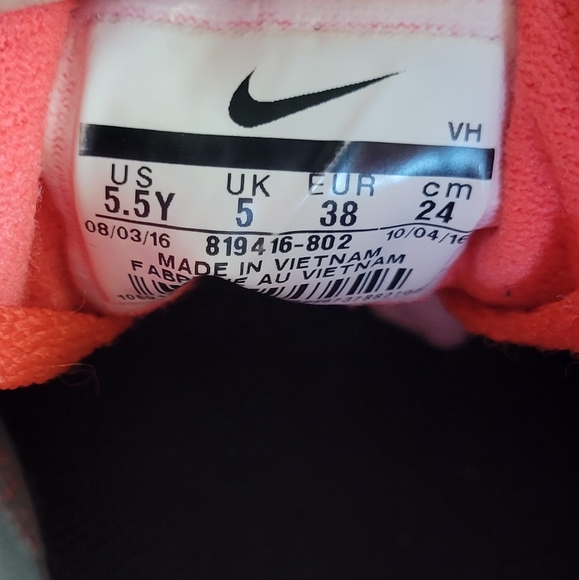 Nike Revolution 3 sneakers for women/children size 7.5/5.5Y/38 - Picture 2 of 5